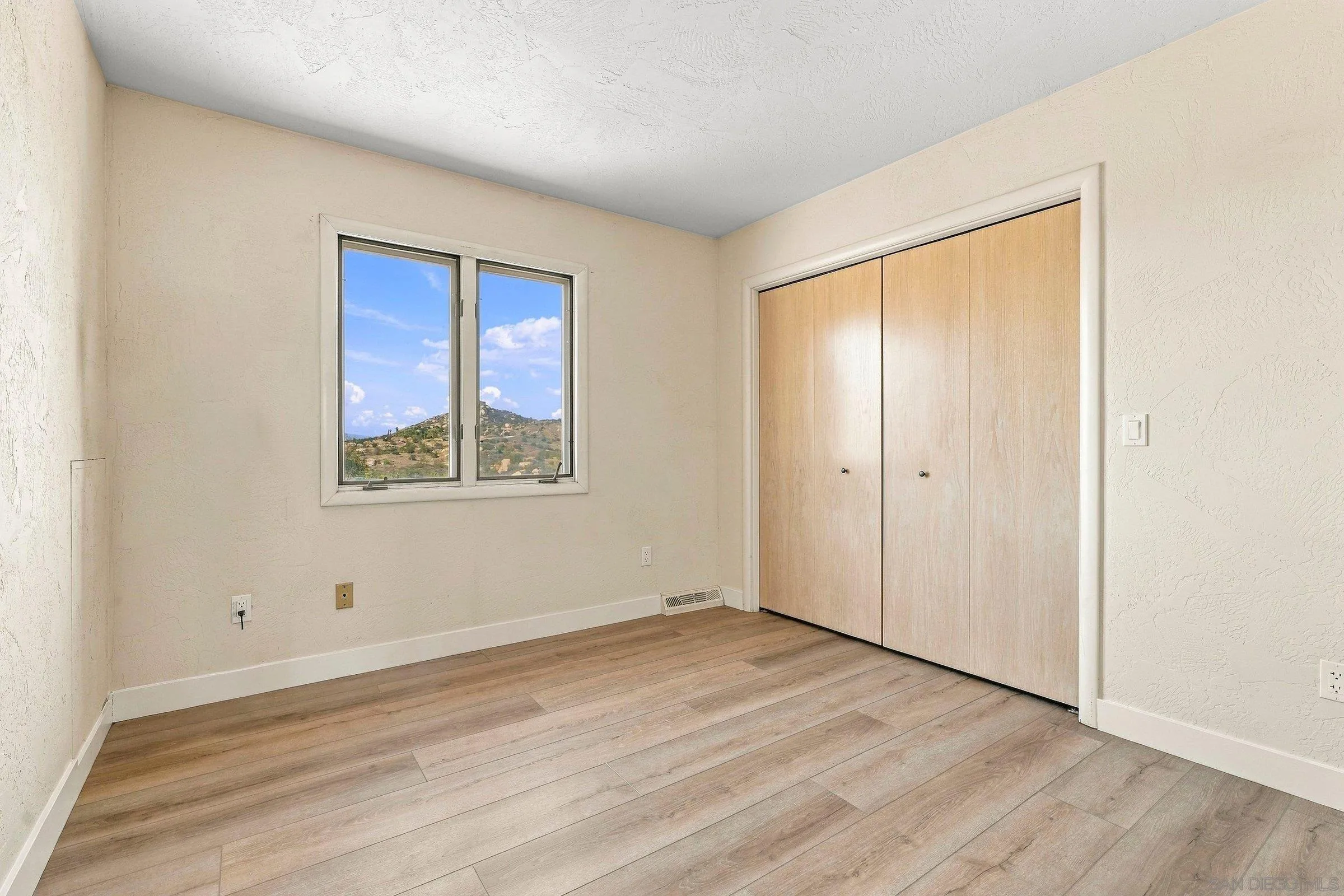 16541 Highland Valley Rd