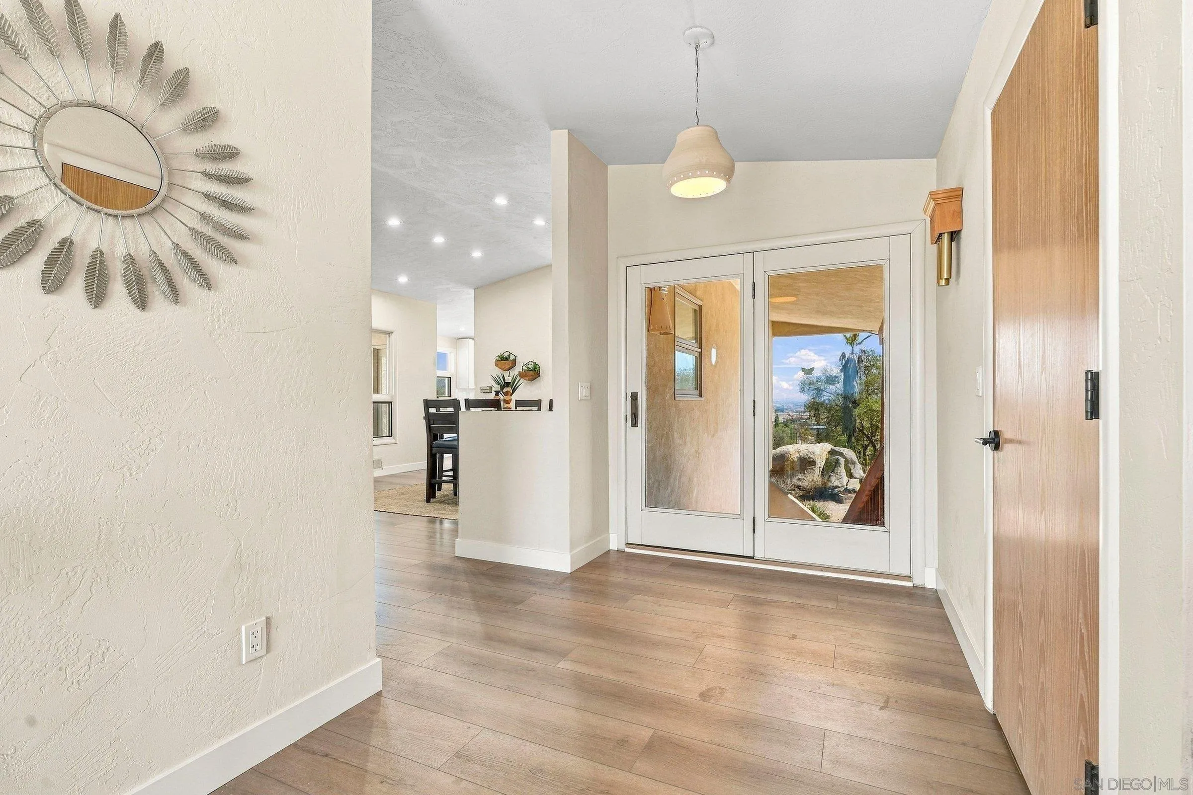 16541 Highland Valley Rd