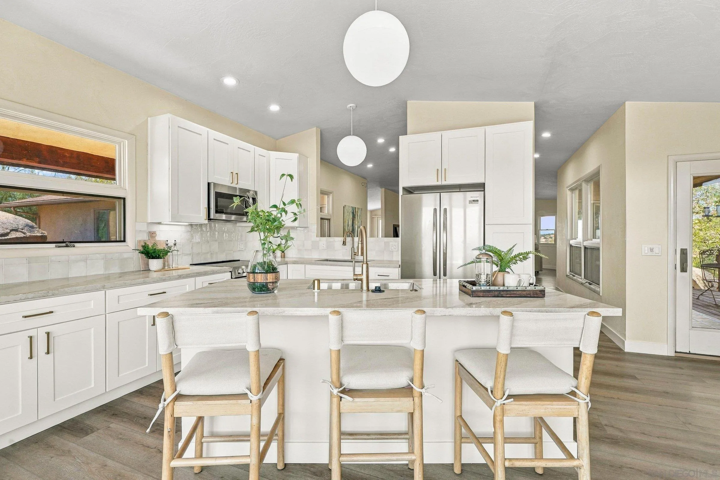 16541 Highland Valley Rd