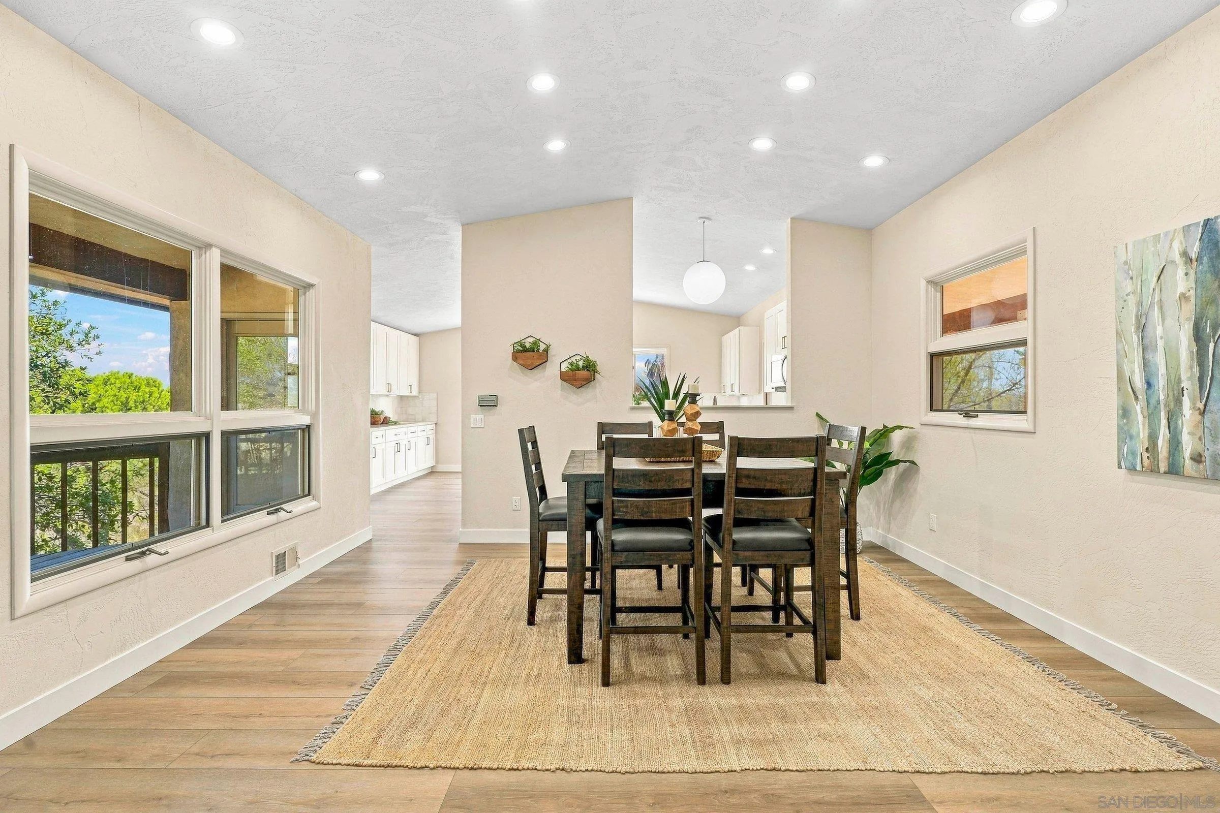 16541 Highland Valley Rd
