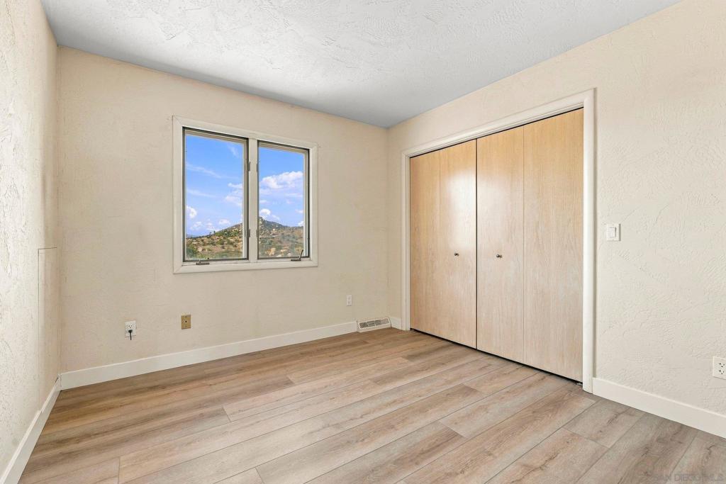 16541 Highland Valley Rd