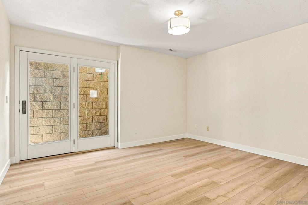 16541 Highland Valley Rd