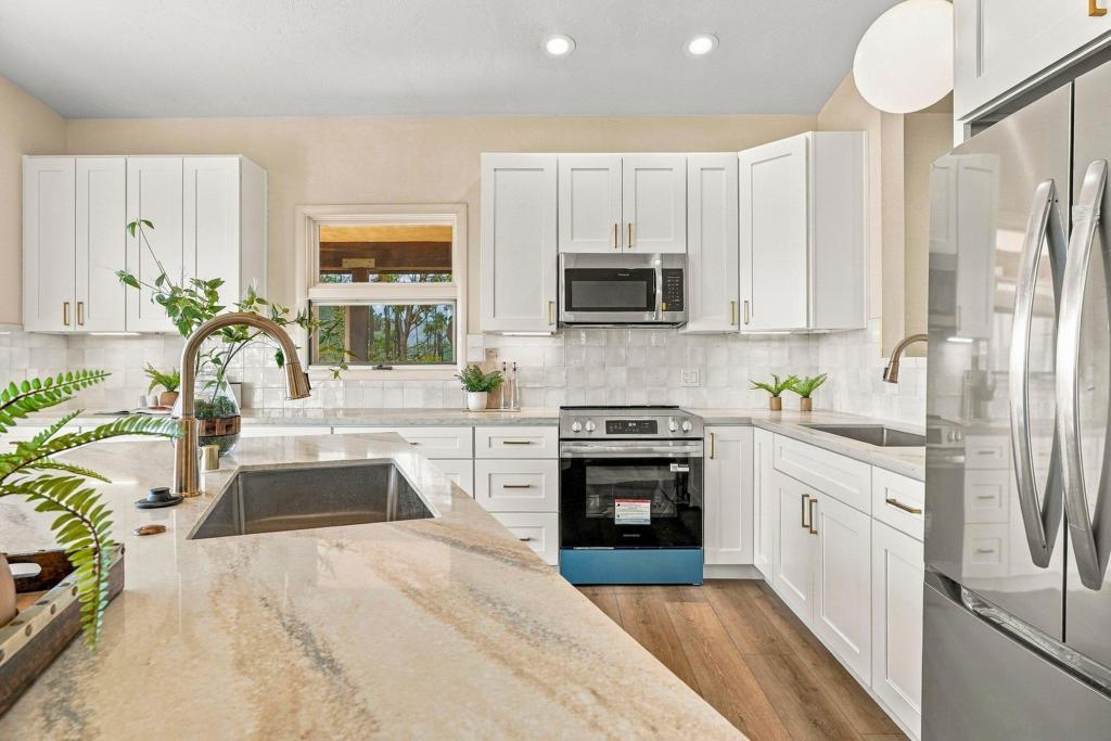 16541 Highland Valley Rd