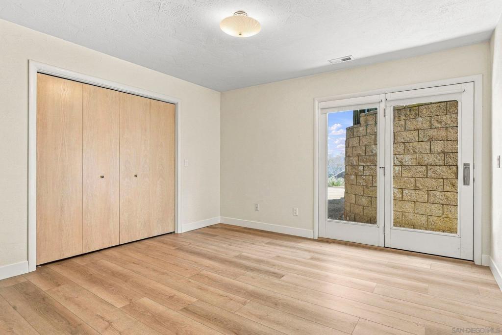 16541 Highland Valley Rd