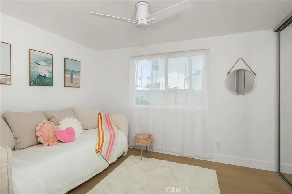 1537 W Laster Avenue