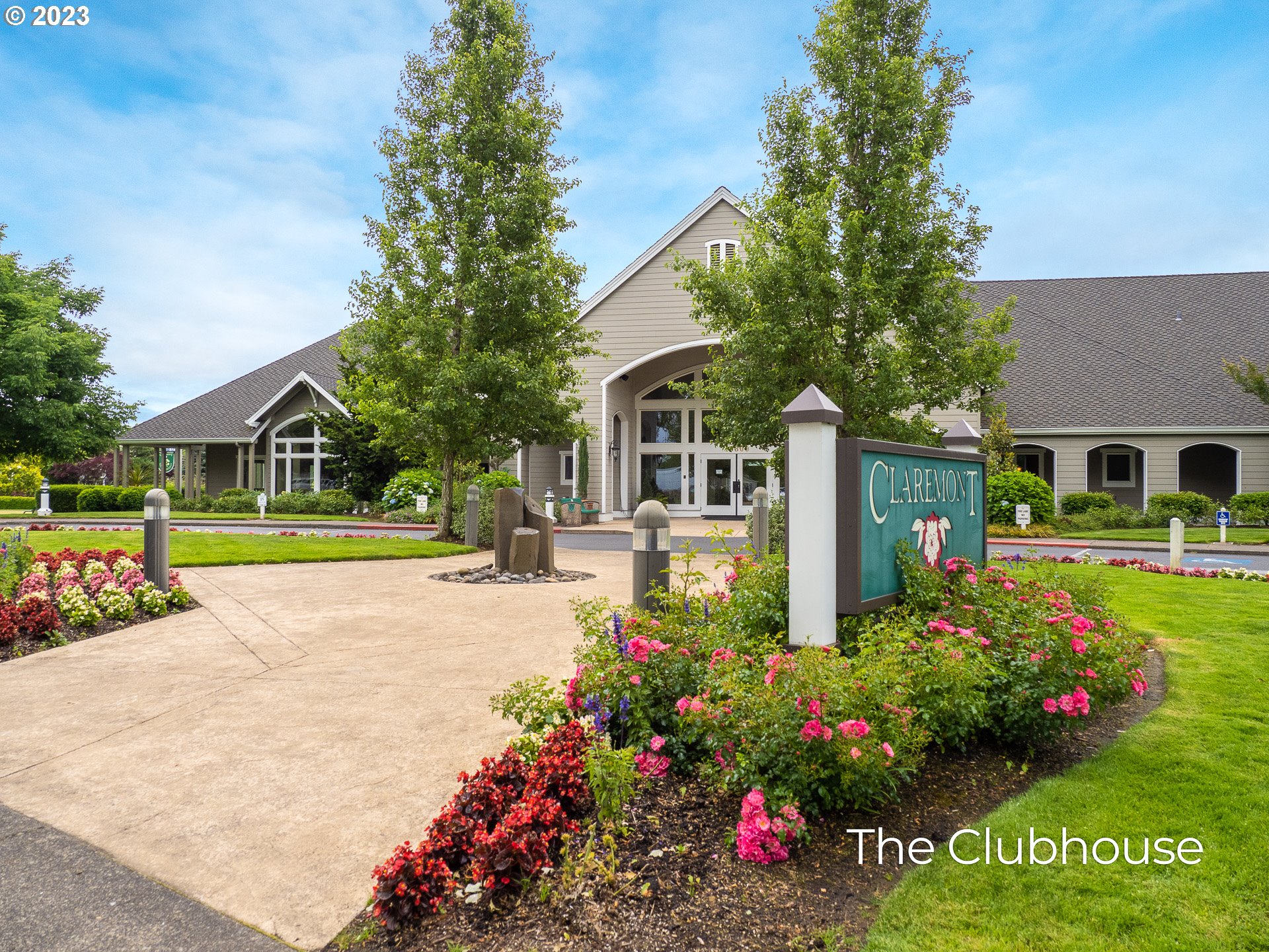 15714 NW CLUBHOUSE DR