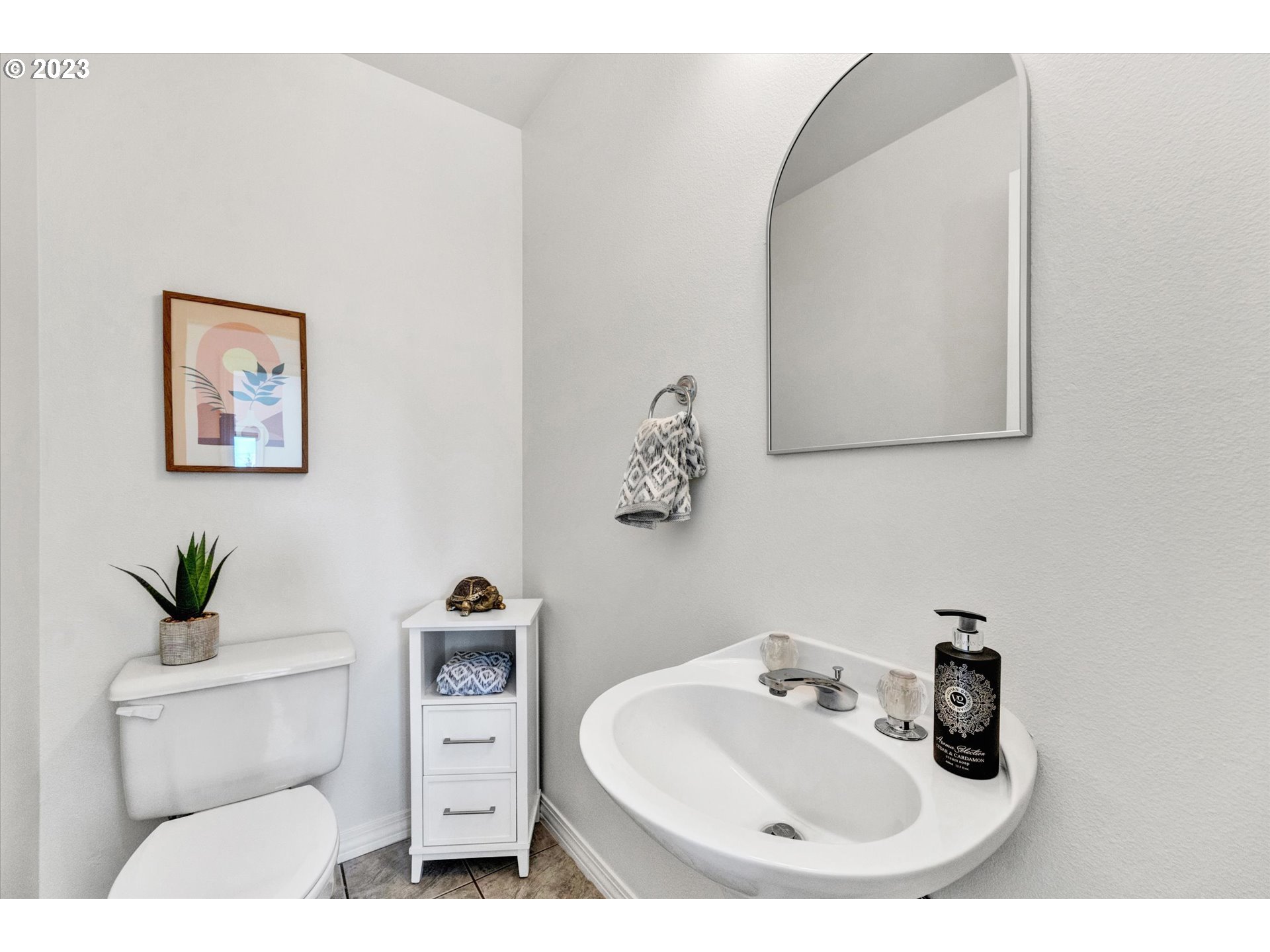 15714 NW CLUBHOUSE DR