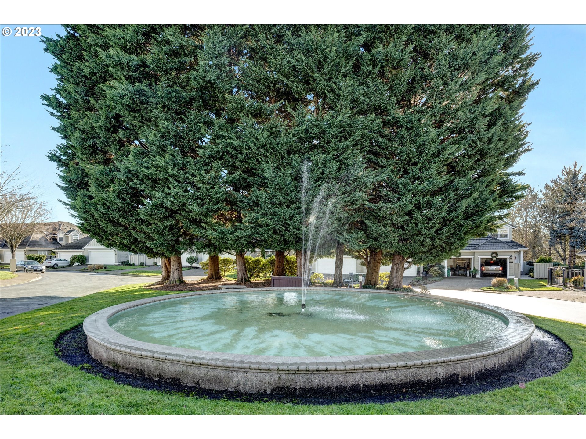 15714 NW CLUBHOUSE DR