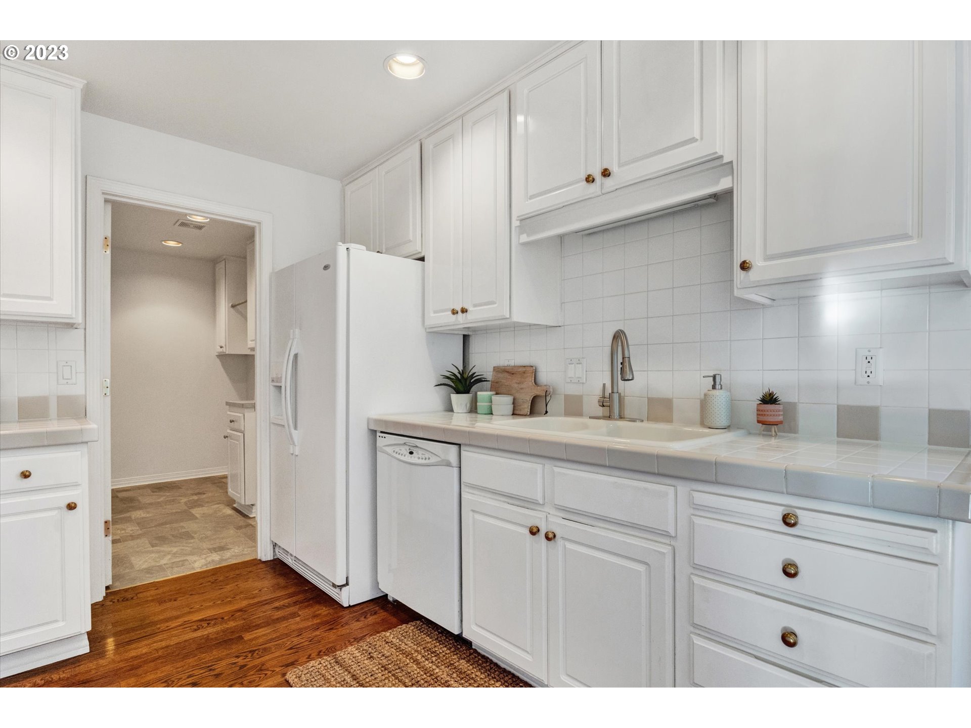 15714 NW CLUBHOUSE DR