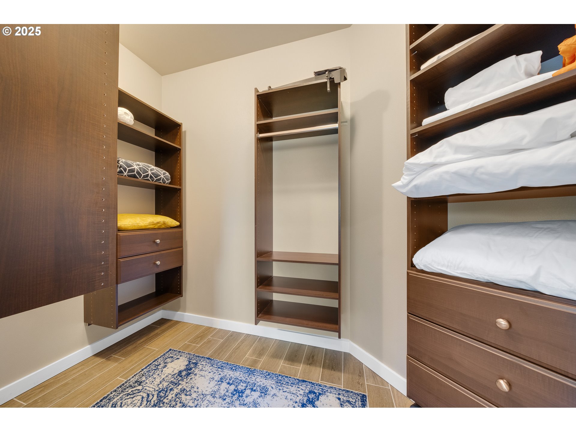 4380 SEQUOIA LOOP