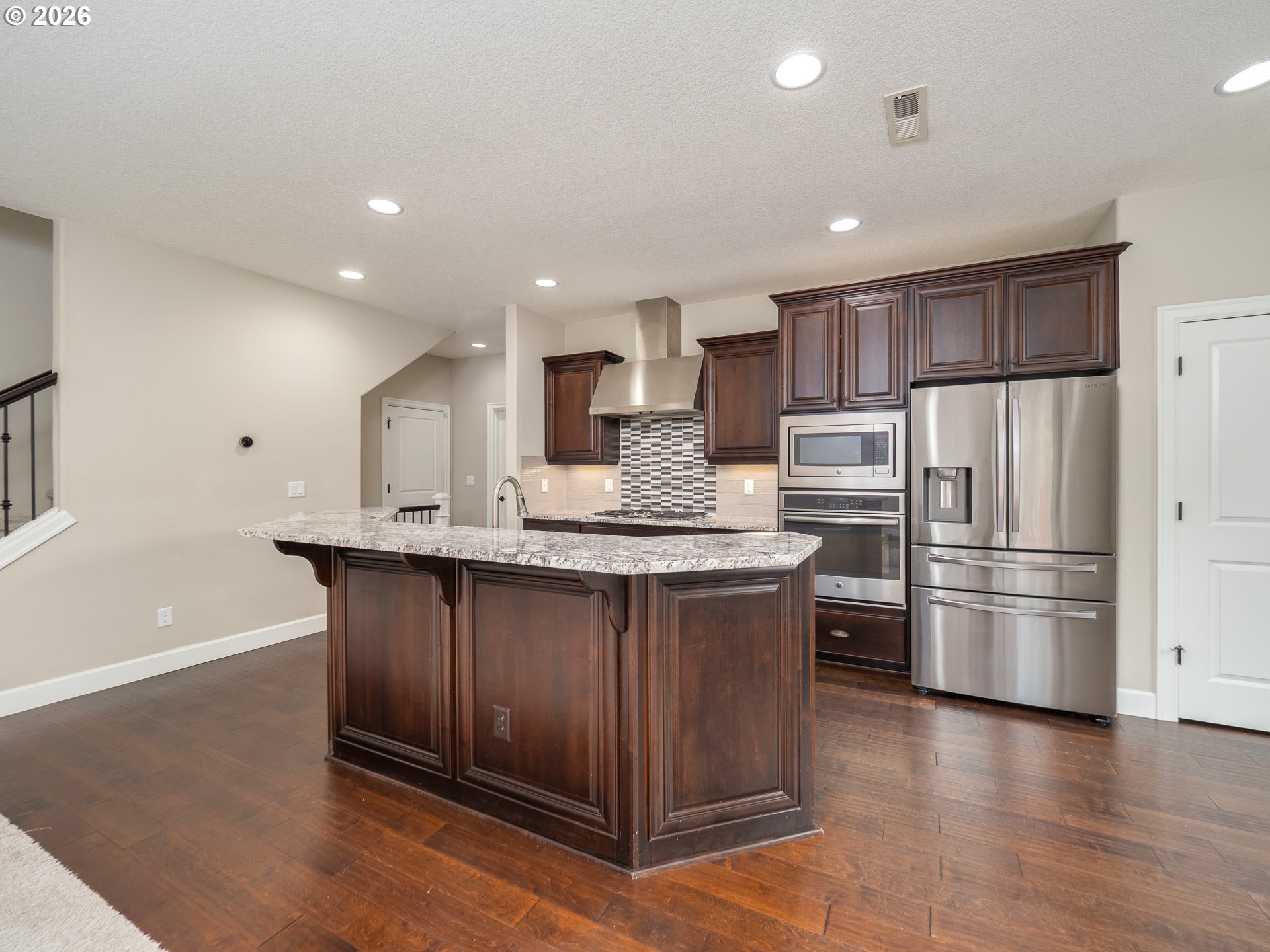 5818 NW BANNISTER DR
