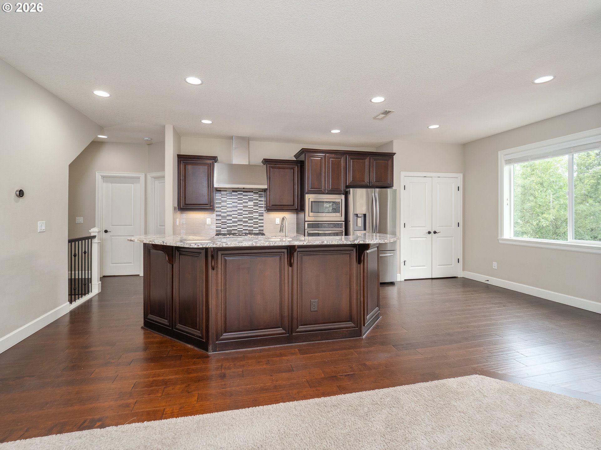 5818 NW BANNISTER DR