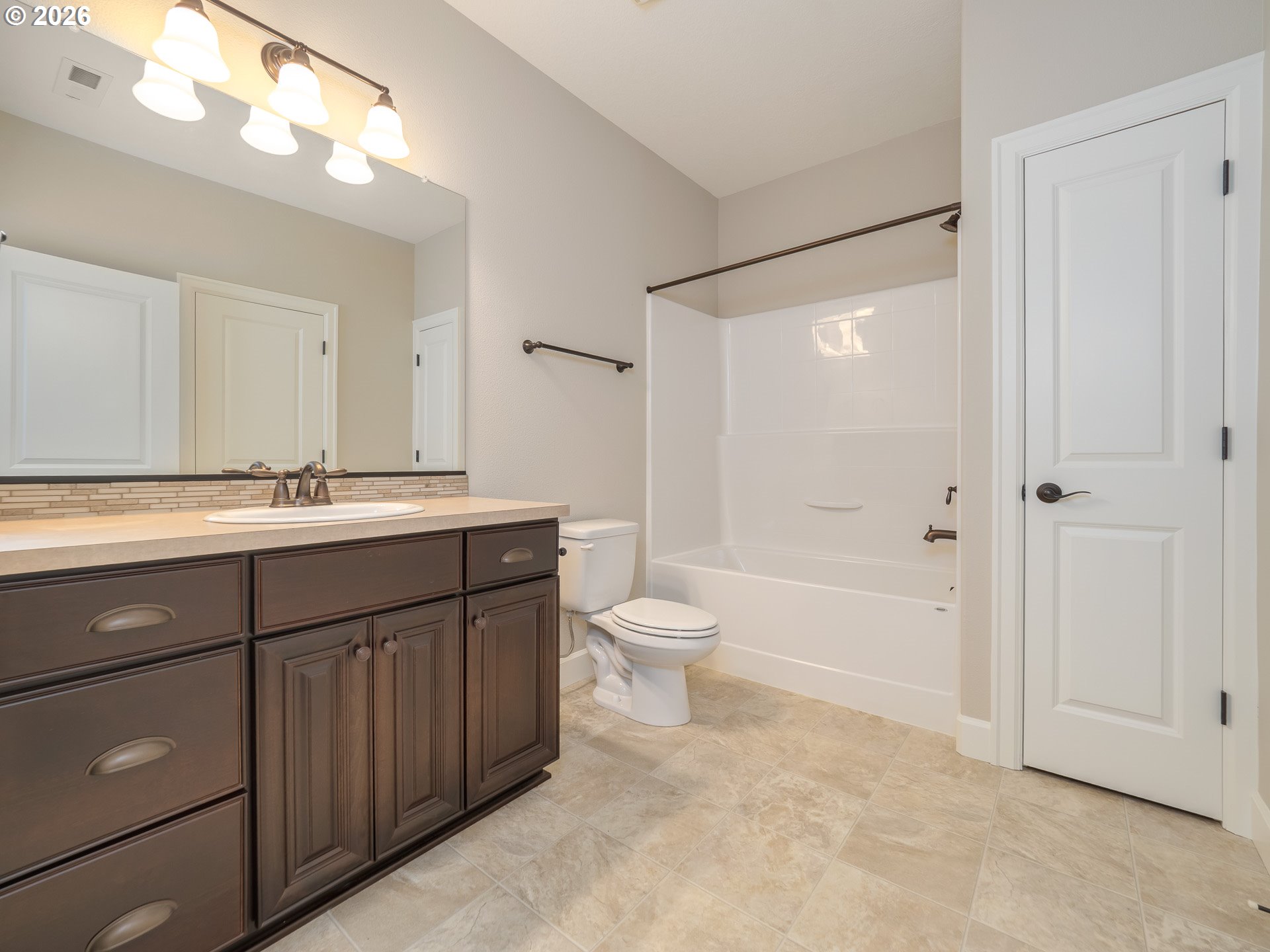 5818 NW BANNISTER DR