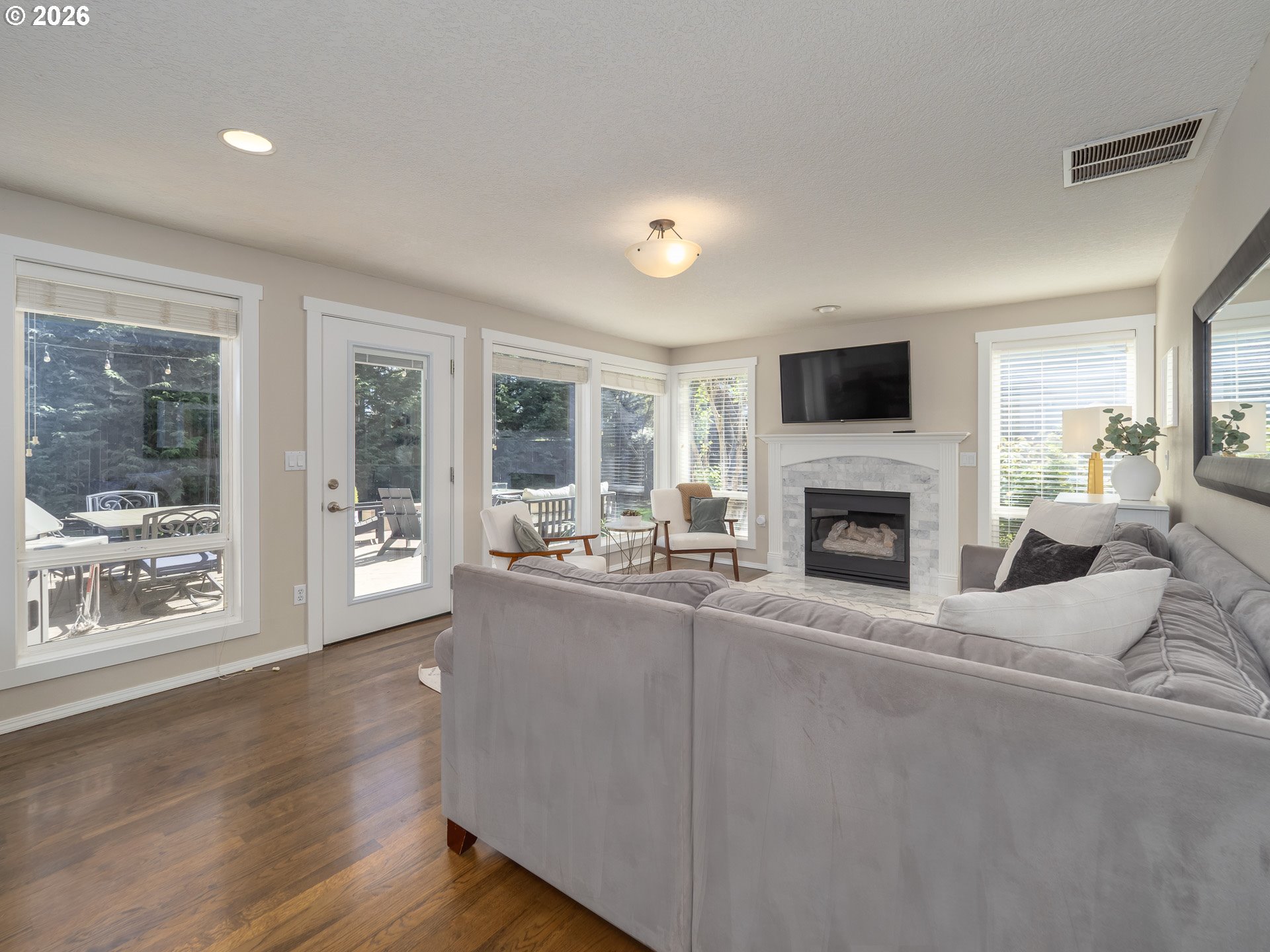 16572 SW TIMBERLAND DR