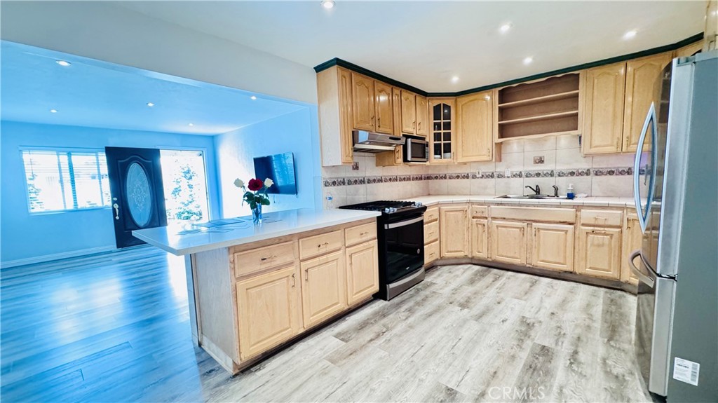 217 E 185th Street