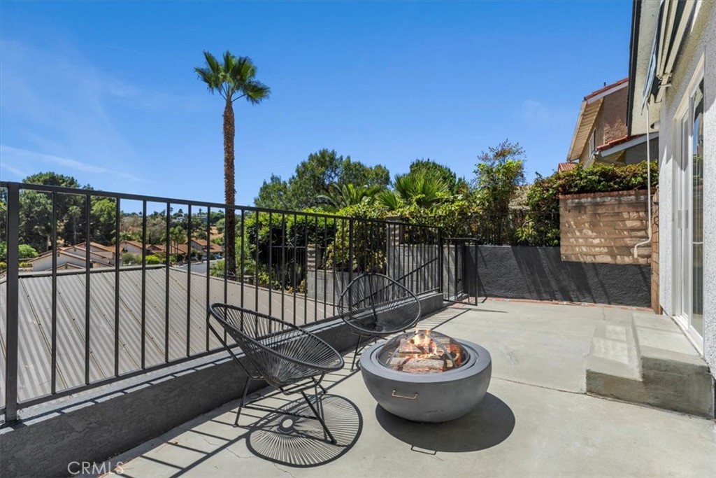 995 W Channel Street