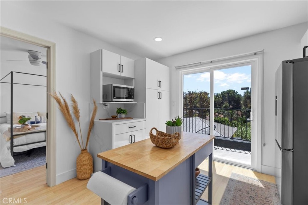 995 W Channel Street