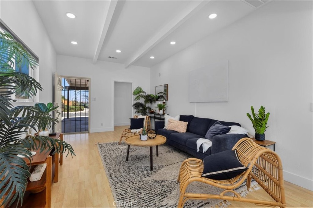 995 W Channel Street
