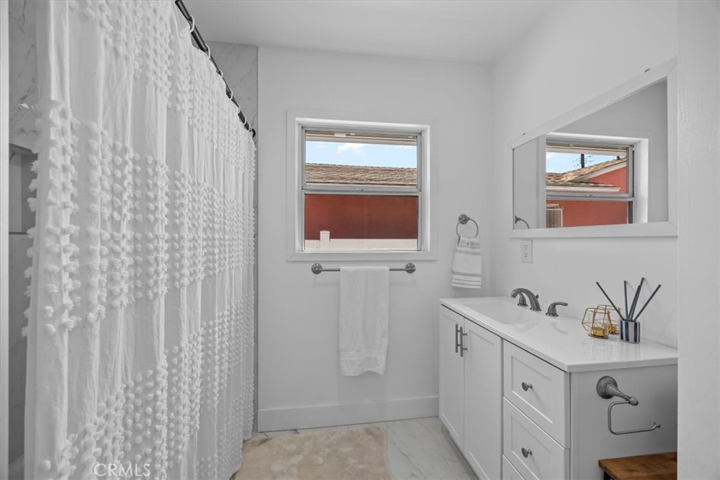 13204 S Wilton Place