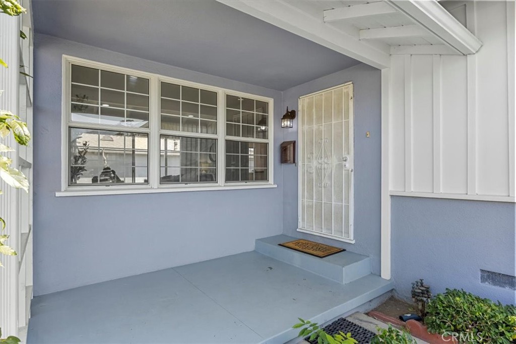 13204 S Wilton Place