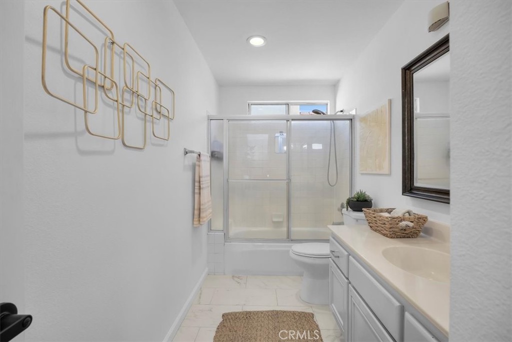 4003 W 165th Street