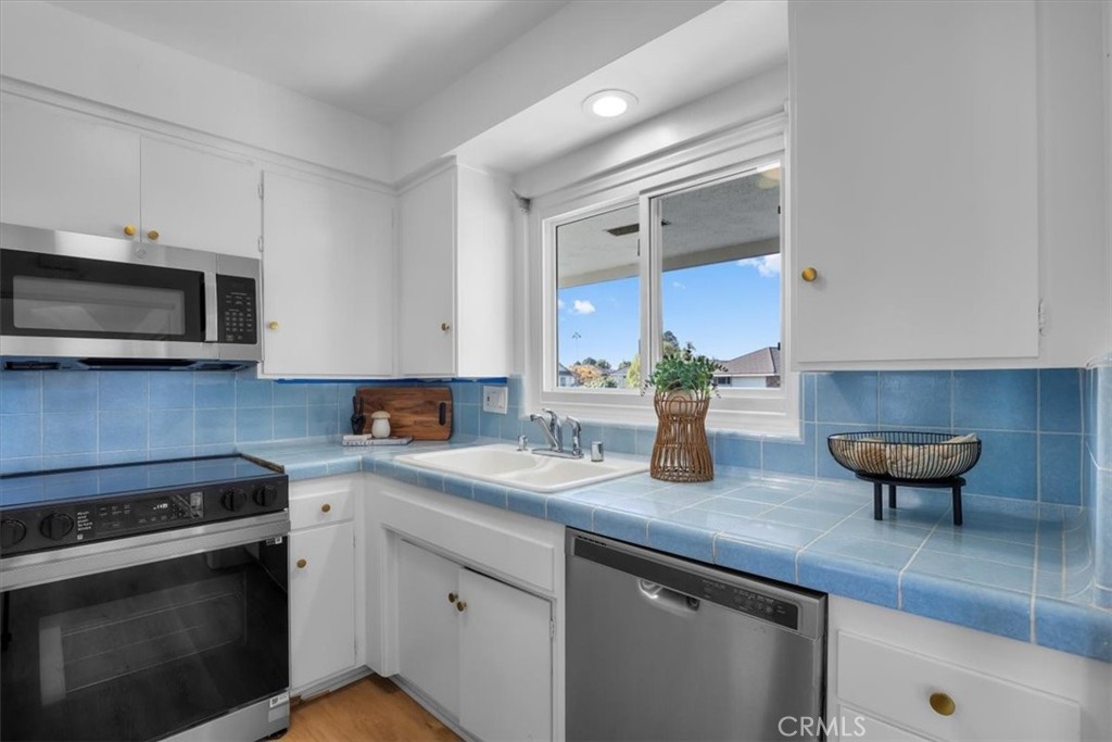 23028 Nadine Circle B