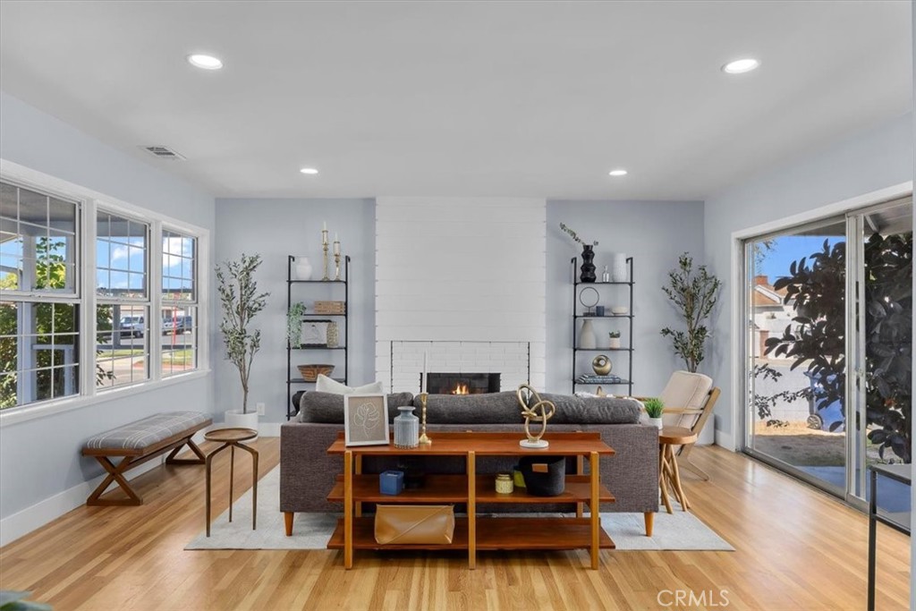 13204 S Wilton Place