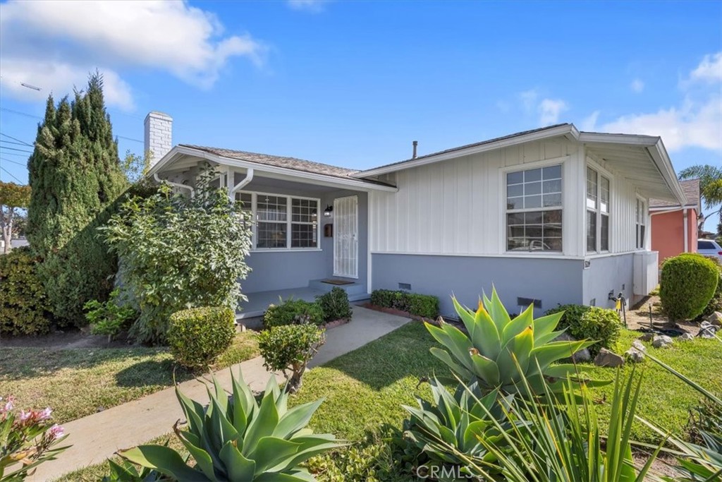 13204 S Wilton Place