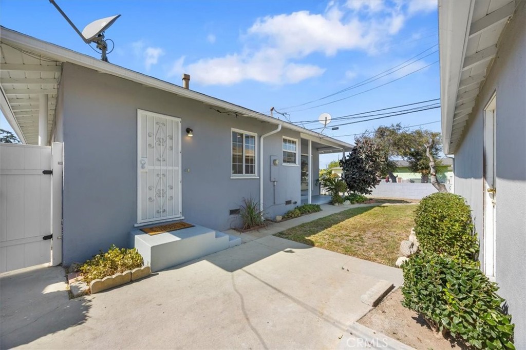 13204 S Wilton Place