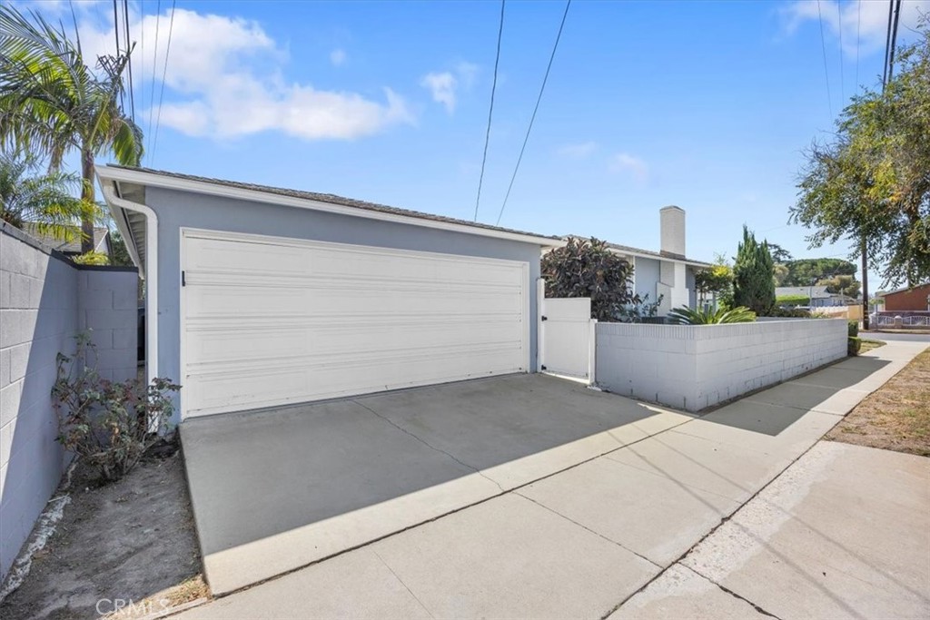 13204 S Wilton Place