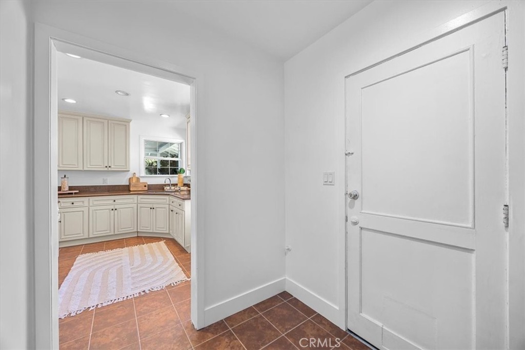 13204 S Wilton Place