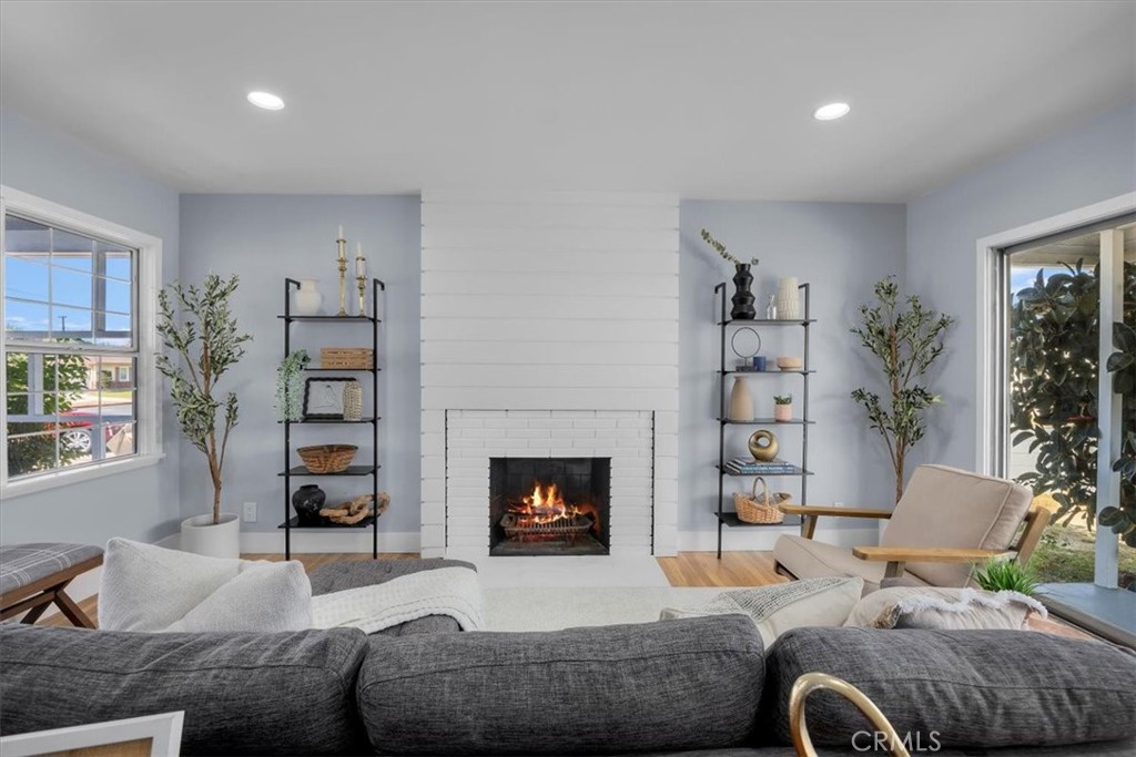 13204 S Wilton Place