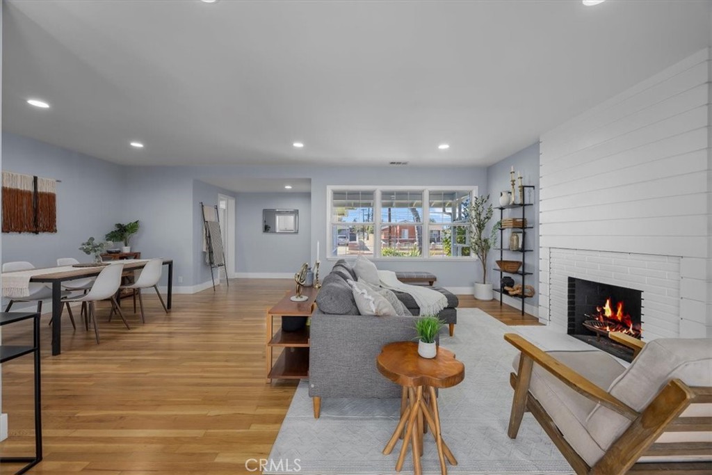 13204 S Wilton Place