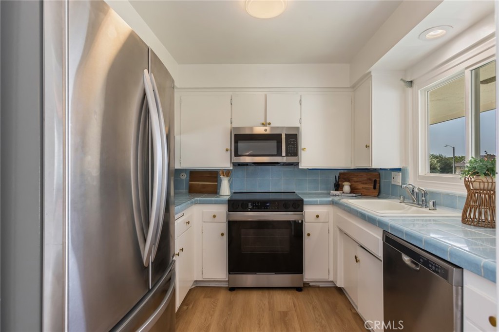 23028 Nadine Circle B