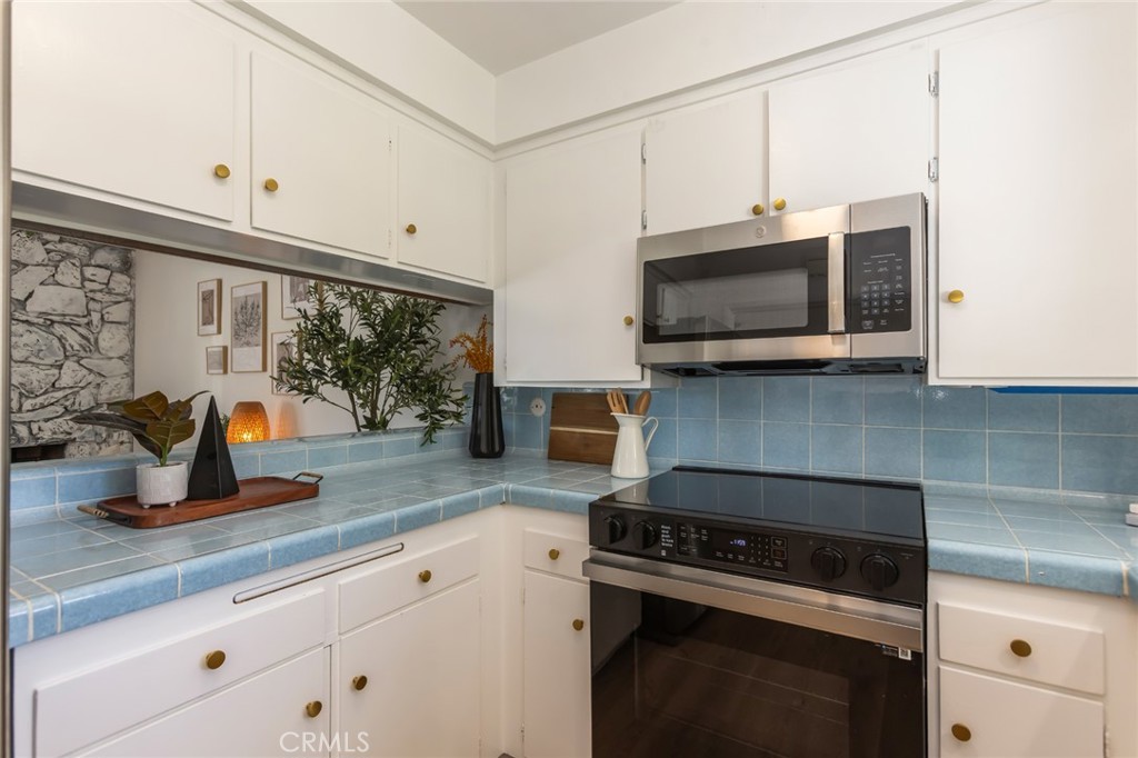 23028 Nadine Circle B