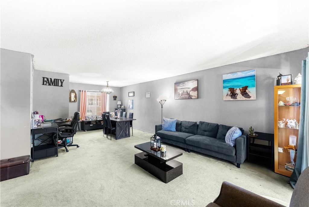 2800 Plaza Del Amo 20