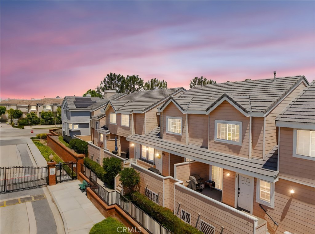 2800 Plaza Del Amo 20