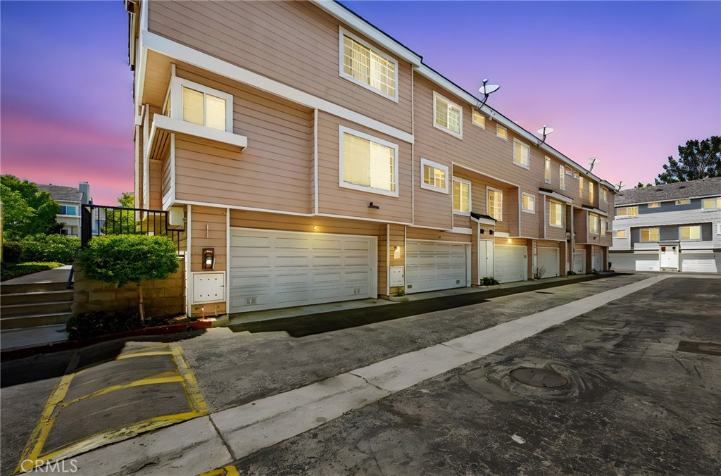 2800 Plaza Del Amo 20