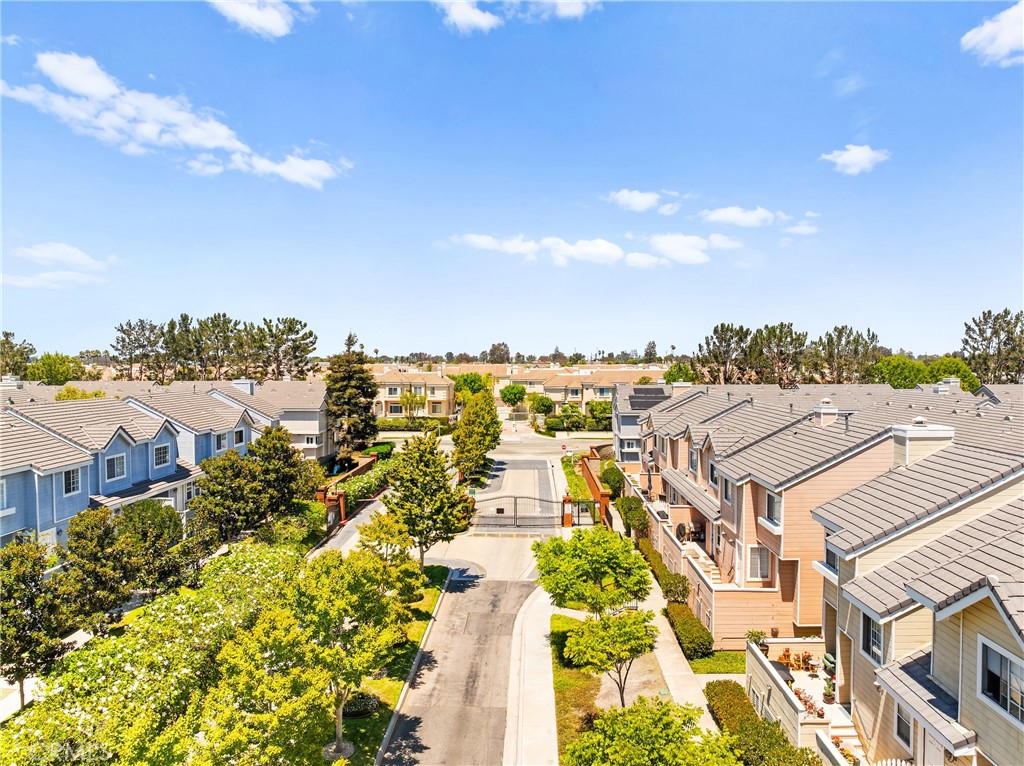 2800 Plaza Del Amo 20