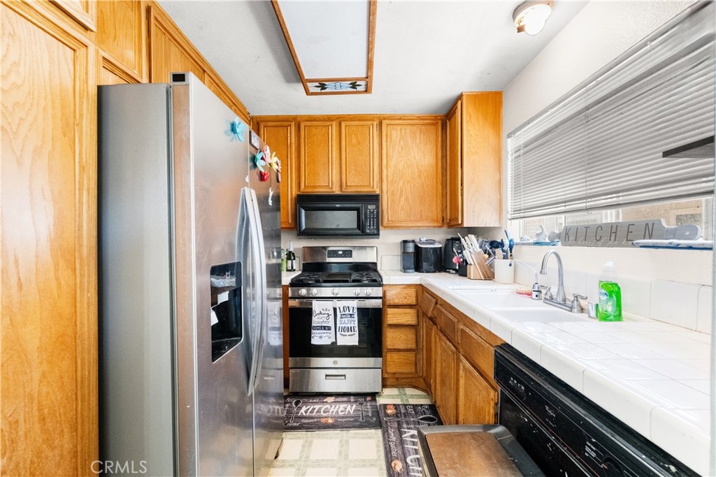 2800 Plaza Del Amo 20