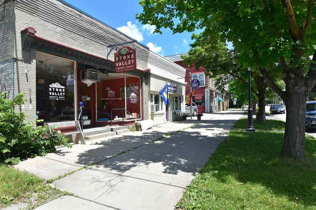 52 Town Hill Road