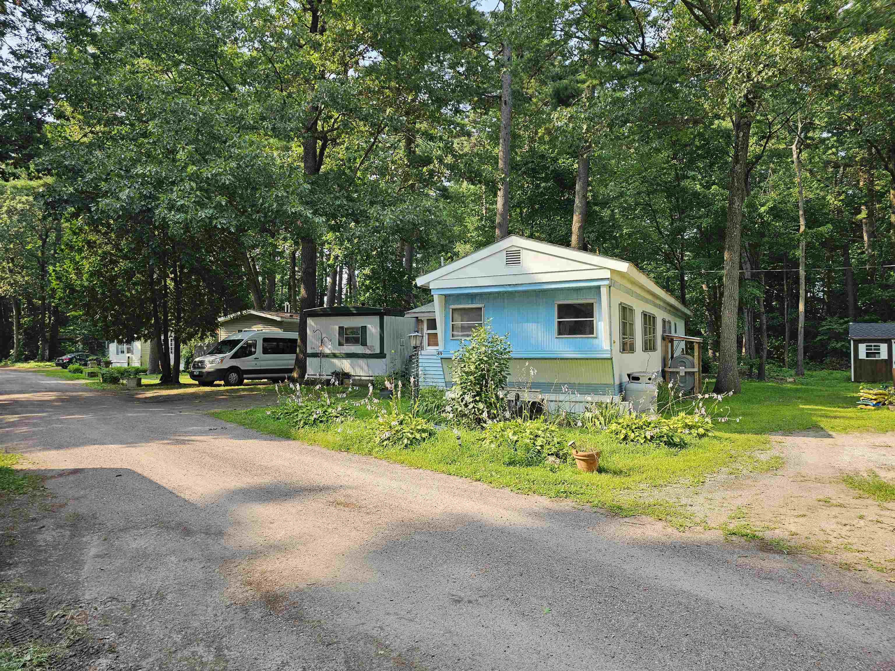69 Hawthorne Lane