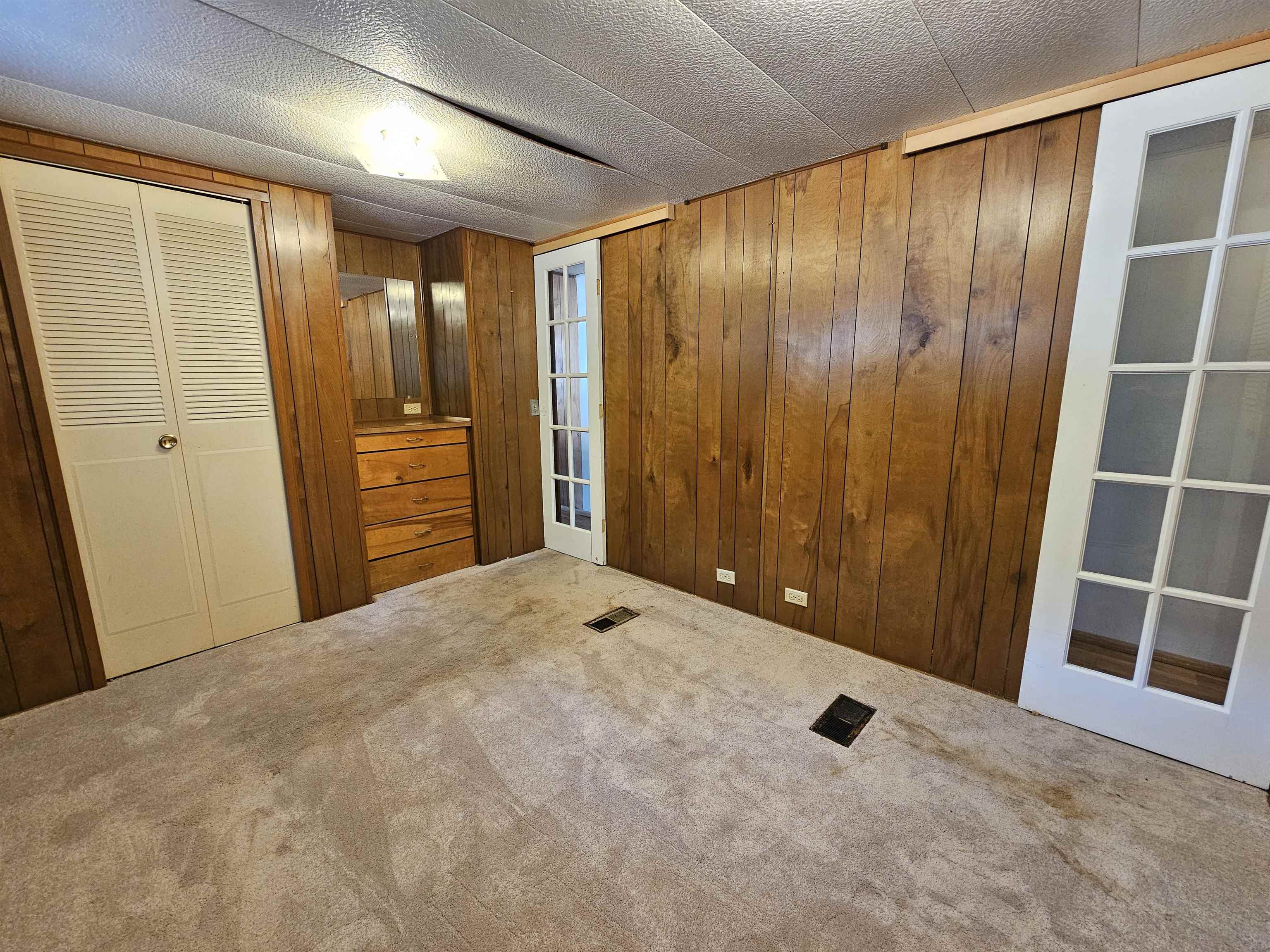 69 Hawthorne Lane