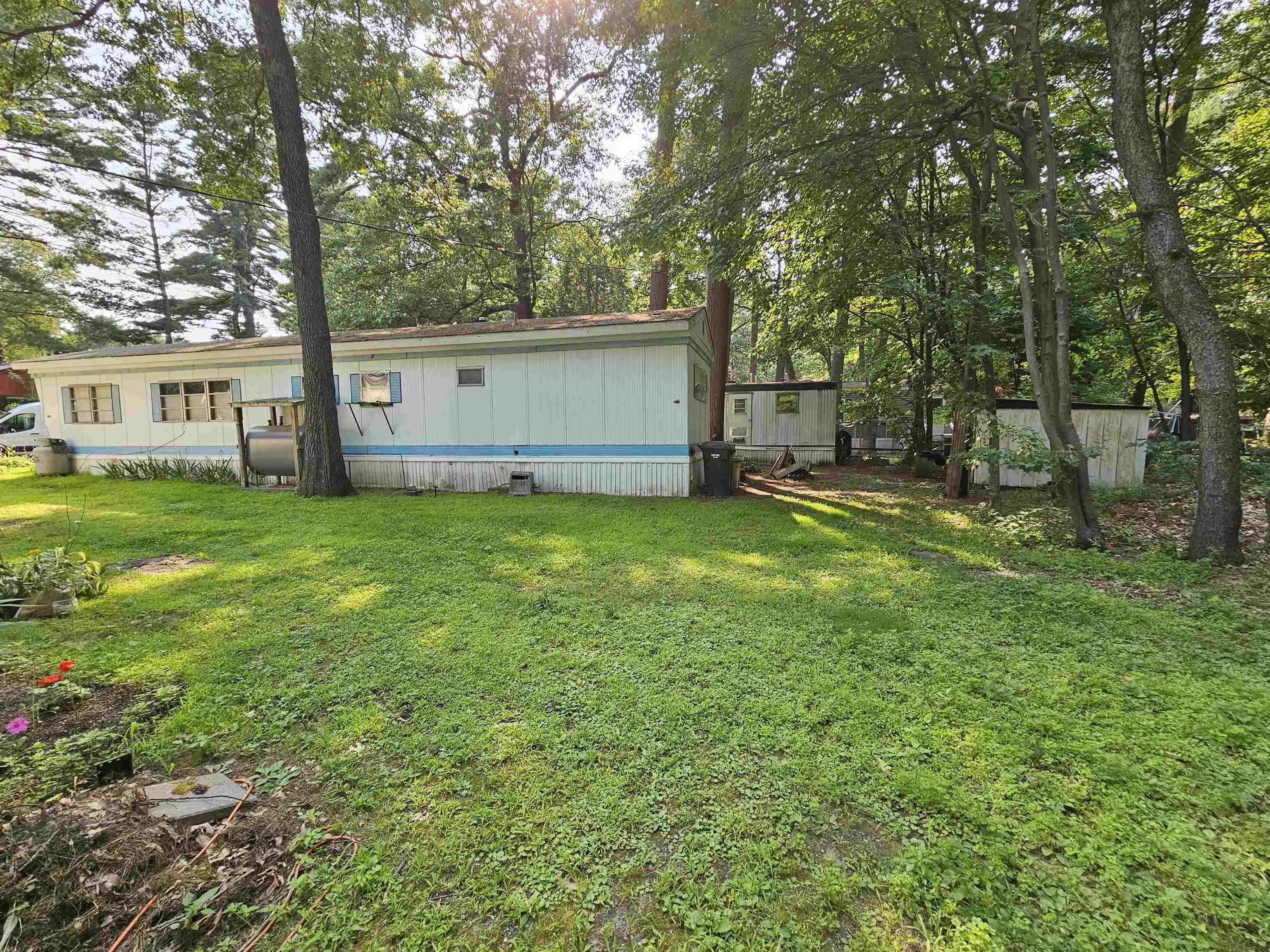 69 Hawthorne Lane