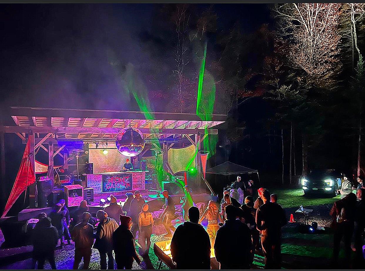 512 Woodbury Mountain Road