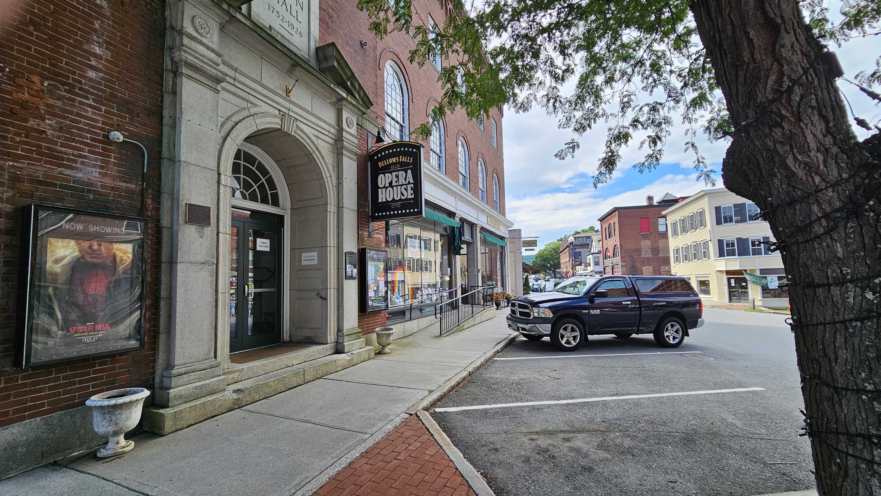 6 Hyde Street
