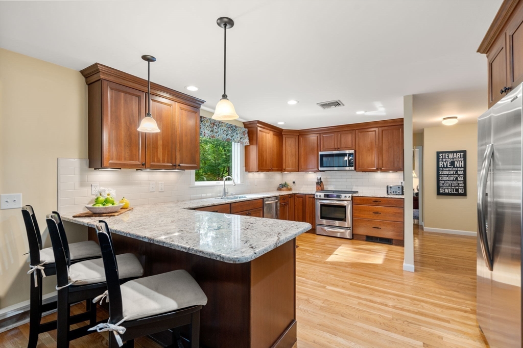 27 Chanticleer Road