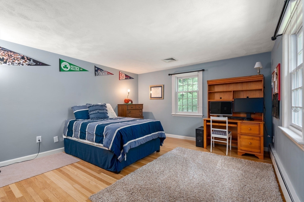 27 Chanticleer Road