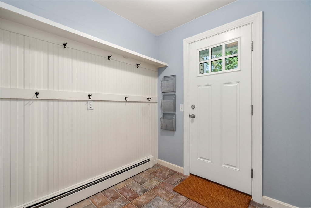 27 Chanticleer Road