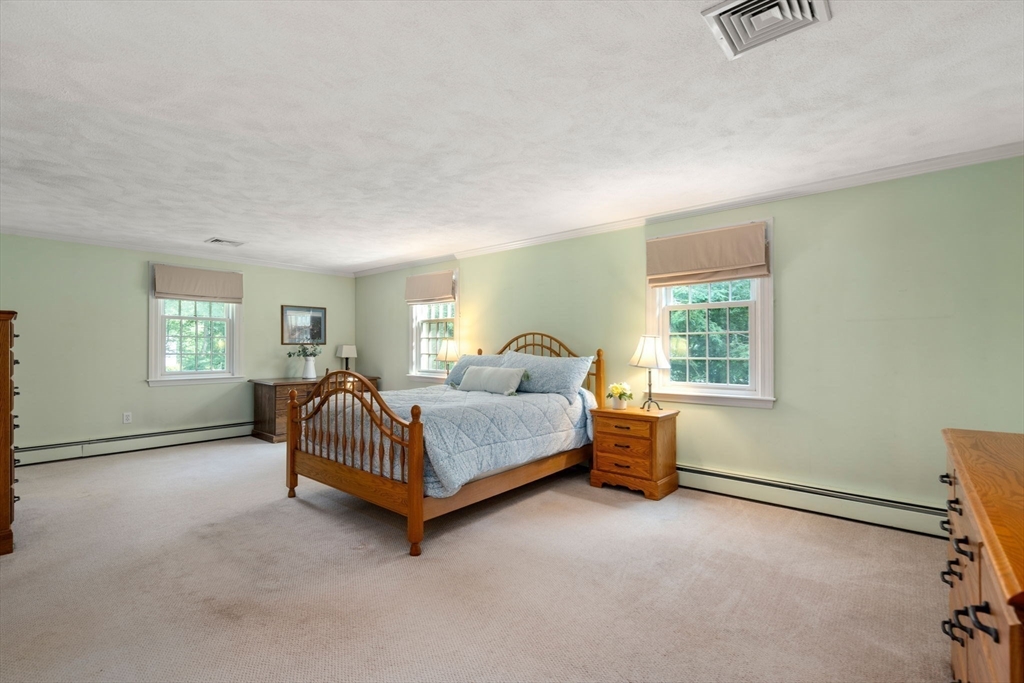 27 Chanticleer Road